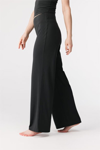 Girlfriend Collective Float Jada Straight Leg pant (Black)